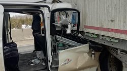 В Челябинской области автомобиль Toyota попал под грузовик