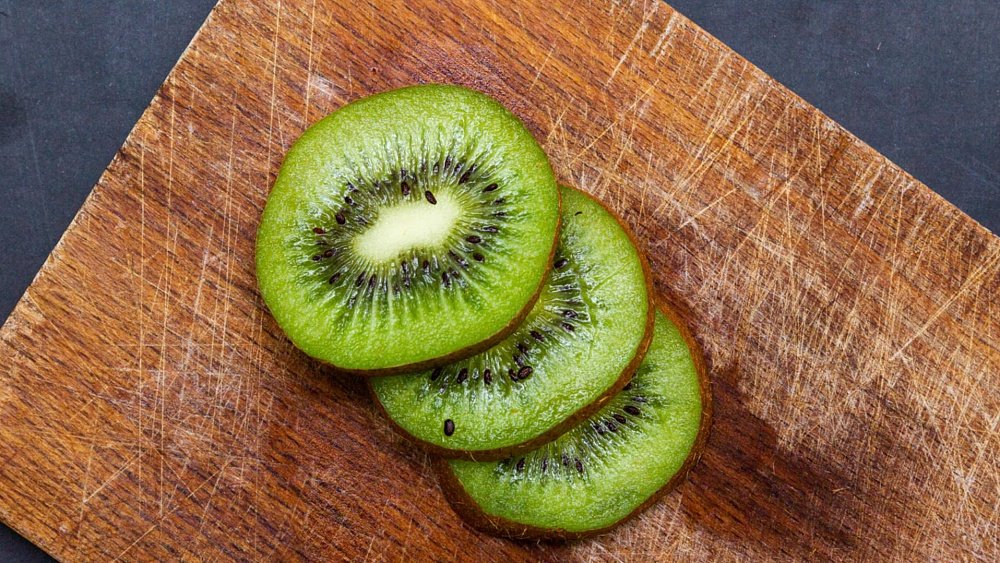 Употребление киви с кожурой снижает холестерин