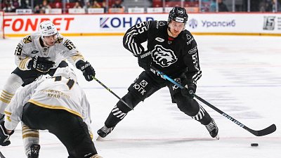 Хоккейный клуб «Трактор» продлил контракт с форвардом Владимиром Ткачевым