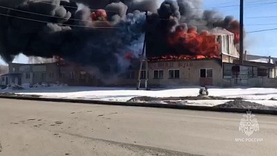 В Еткуле вспыхнуло здание предприятия по ремонту рефрижераторов