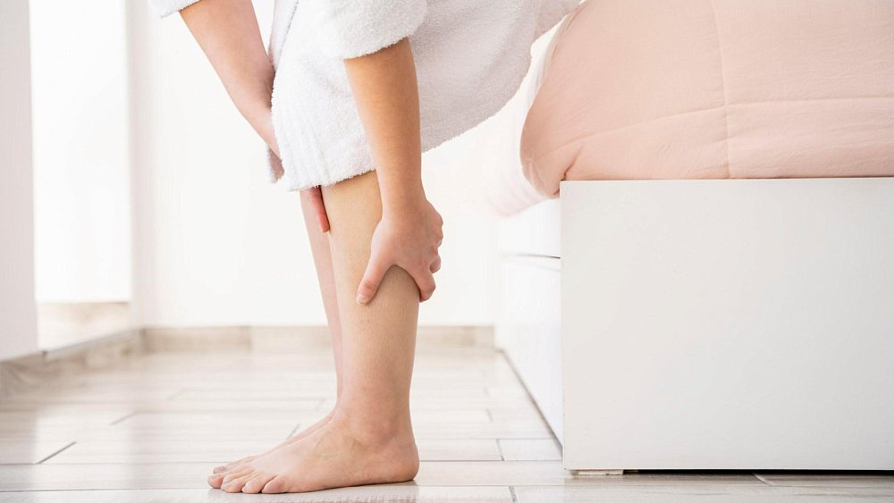 Что провоцирует разрыв капилляров на ногах