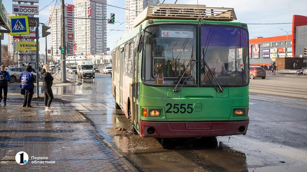 В Челябинске на выходные три троллейбуса пустят в объезд для ремонта контактной сети