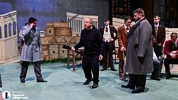 «Это воровской клан!» — Дмитрий Астрахан ставит Островского в Челябинске