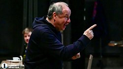 «Это воровской клан!» — Дмитрий Астрахан ставит Островского в Челябинске