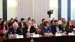 Алексей Текслер провел заседание совета реготделения «Движения первых»