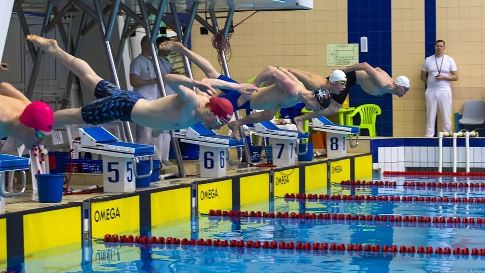 Челябинские пловцы завоевали 45 медалей на чемпионате и первенстве УрФО