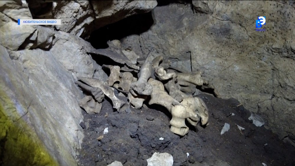 В Увельском районе изучают новую пещеру