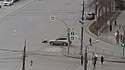 В Челябинске женщина попала под колеса иномарки