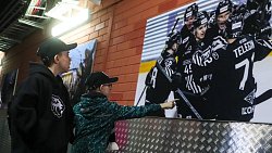 Хоккеисты «Трактора» провели тренировку с юными спортсменами с ментальными особенностями