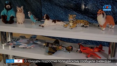 Он валяет игрушки в рубрике «Что в шкатулке?»