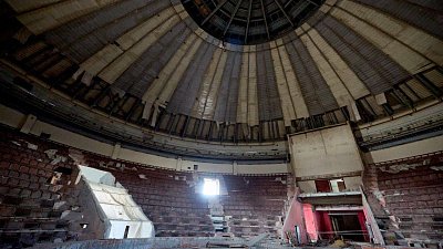 На челябинском цирке будут восстановлены скульптуры клоуна и эквилибриста