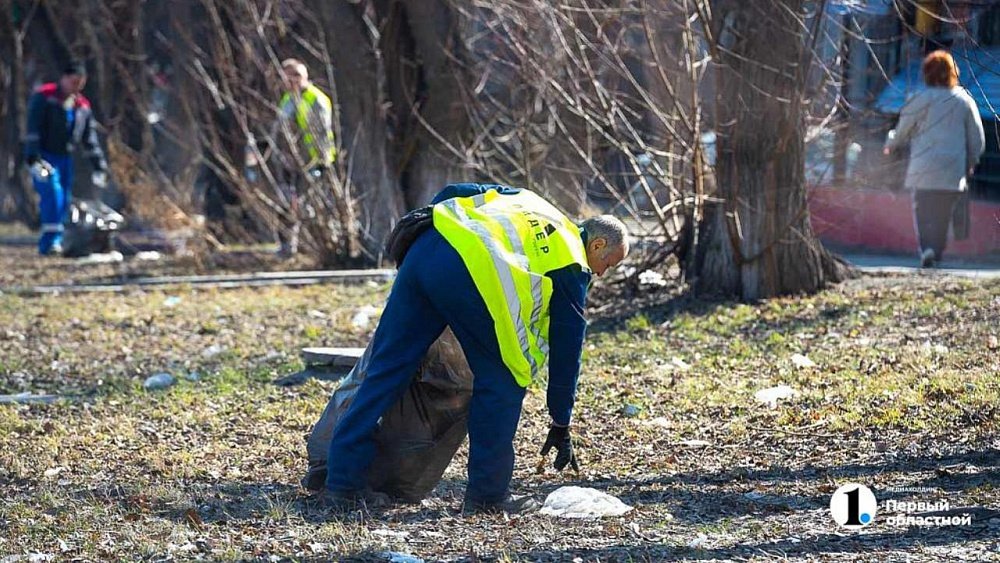 Мэр Челябинска назвала три большие улицы, где плохо убирают мусор