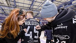 400 тысяч рублей собрали на благотворительном празднике с участием хоккеистов «Трактора»