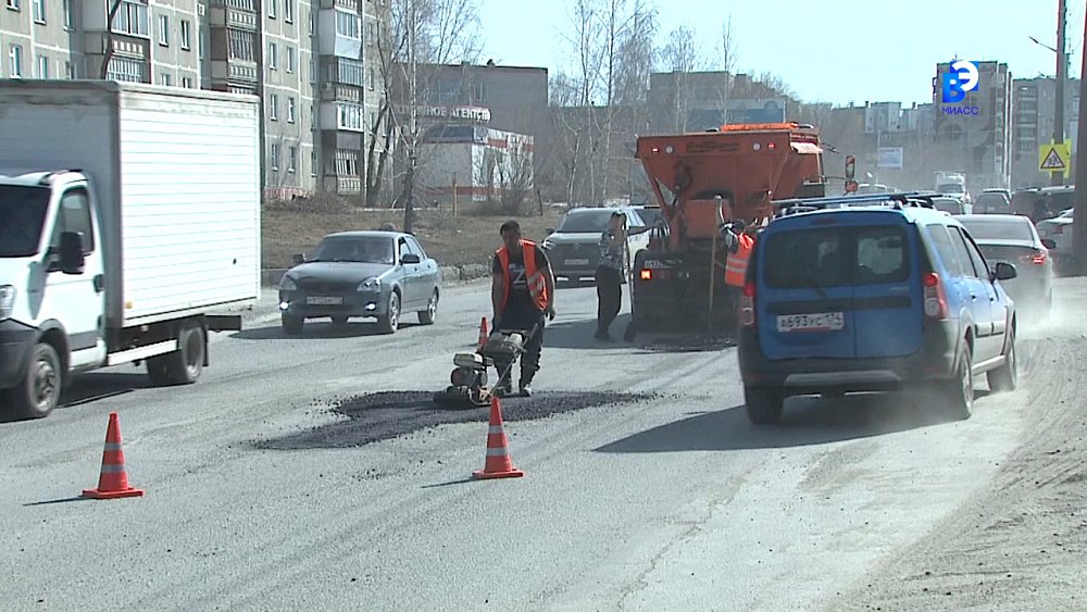 В Миассе ремонтируют дороги