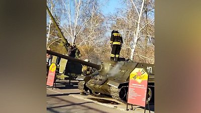 В Челябинске горящий танк попал на видео