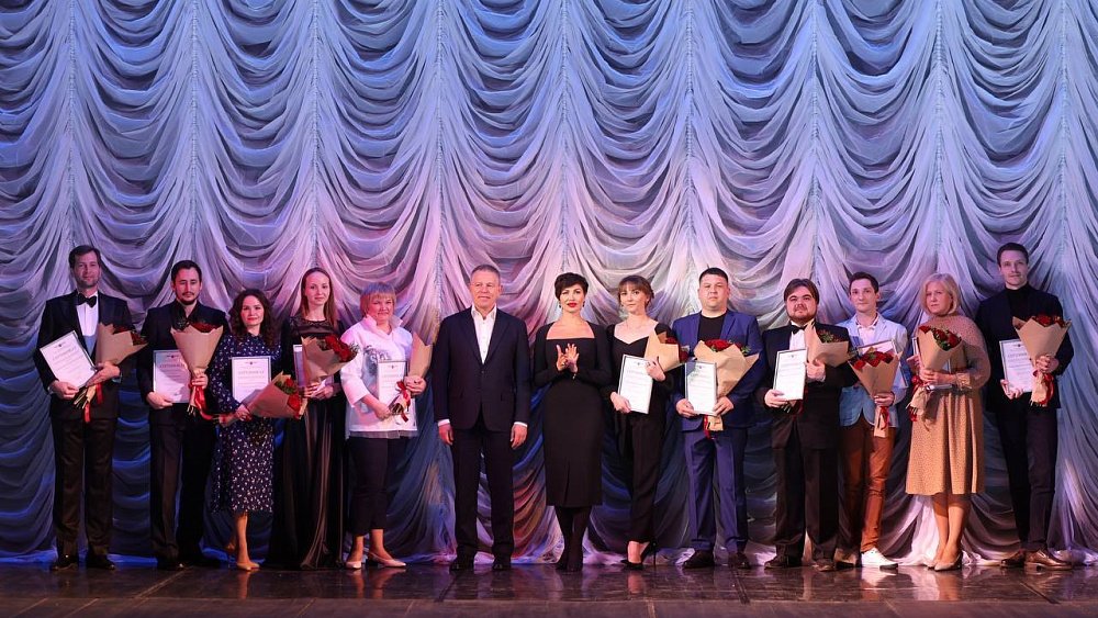 Сотрудникам Театра оперы и балета имени М. И. Глинки в Челябинске вручили гранты