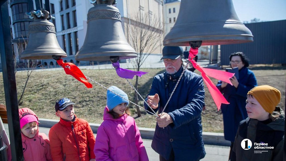 В Челябинске отметили Пасху фестивалем на набережной