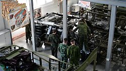 В военно-учебном центре при ЮУрГУ рассказали, почему офицеры-«пиджаки» не хуже кадровых военных