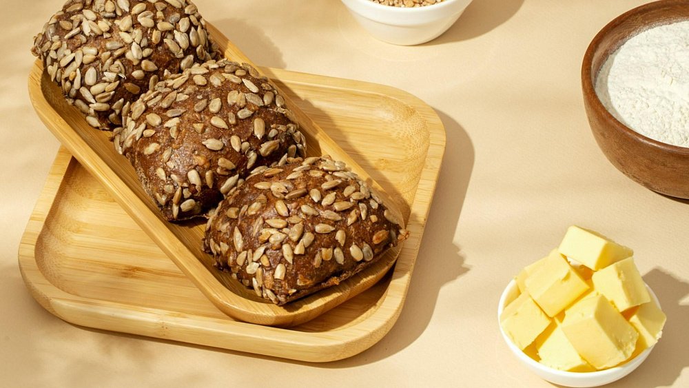 Сколько сливочного масла должно быть в рационе