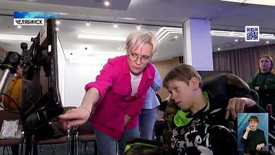 Детей с ОВЗ познакомили с приборами для общения