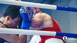 Челябинские боксеры с побед стартовали на Всероссийском турнире «Кубок Танкограда»