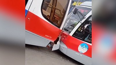 Трамвай столкнулся с другим трамваем в Магнитогорске