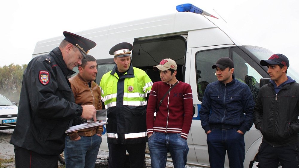 ГИБДД Челябинской области проверит пассажиропоток мигрантов