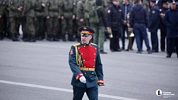 В Челябинске провели первую репетицию построения войск на 9 Мая