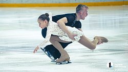 На соревнованиях в Челябинске зрители нашли копию фигуристки Камилы Валиевой