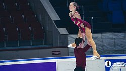 На соревнованиях в Челябинске зрители нашли копию фигуристки Камилы Валиевой