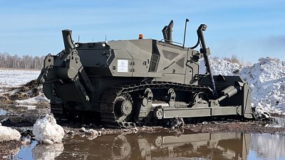 Разработанный в Челябинске беспилотный бульдозер испытали в Арктике