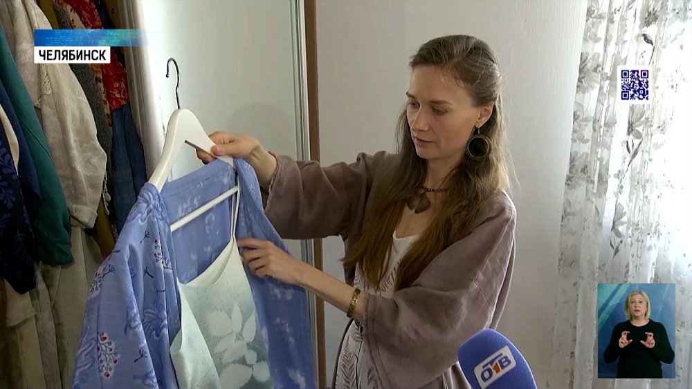 Челябинка шьет платья из натуральных тканей