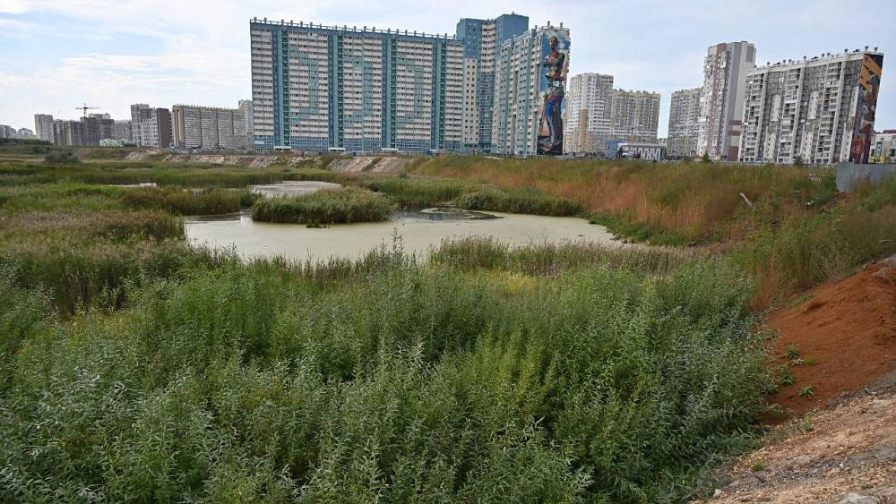 В Челябинске укрепят берег Миасса рядом со строящимся футбольным манежем