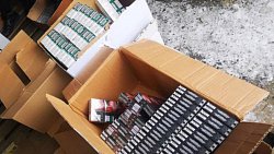 Нелегальные алкоголь и сигареты на сумму около миллиона рублей изъяли полицейские Челябинска