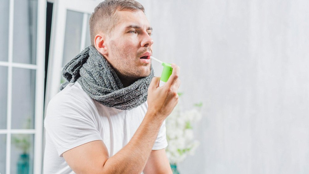 Помогают ли спреи от боли в горле