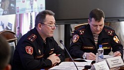 Алексей Текслер обсудил с силовиками вопросы безопасности на майских праздниках