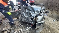 16-летняя девушка погибла при столкновении двух автомобилей на трассе в Челябинской области