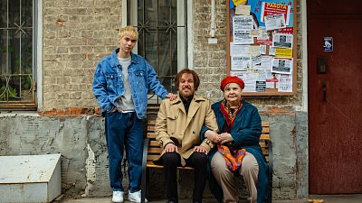 В прокат выходит комедия про дворника, ставшего моделью