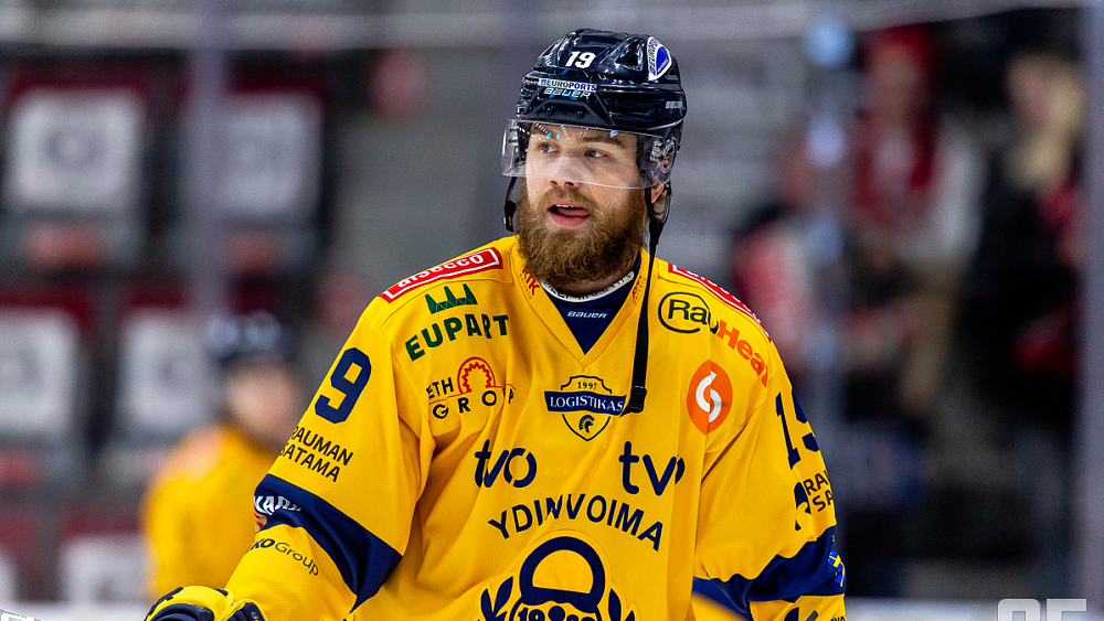 Хоккейный клуб «Металлург» подписал контракт с защитником Робином Прессом