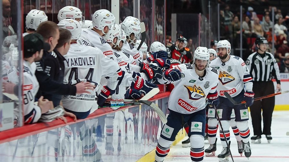 Хоккейный клуб «Металлург» начал строить новую команду