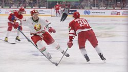Российские хоккеисты с победы стартовали в «Большом турне сборной»