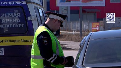 Автоинспекторы спасли жизнь малышу