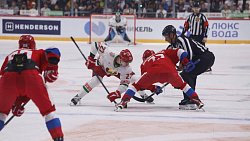 Российские хоккеисты во втором матче разгромили сборную Беларуси в Челябинске