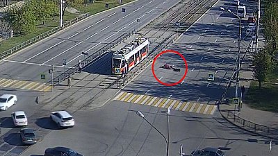 В Магнитогорске мотоциклист столкнулся с легковым автомобилем