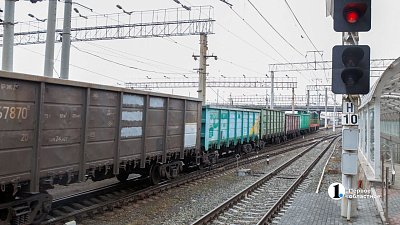 Из Челябинска запустили первый контейнерный поезд по коридору «Север — Юг»