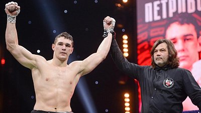 Чемпион мира Марк Петровский сразится в главном бою турнира по боксу «Битва на Урале»