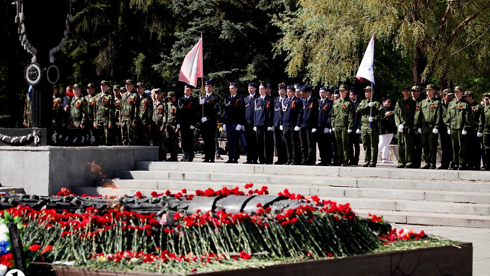 В Челябинске 200 школьников и студентов открыли «Вахту Памяти»