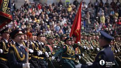В празднованиях Дня Победы в Челябинске приняли участие более ста тысяч горожан