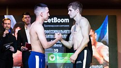 В Челябинске прошло медийное взвешивание участников турнира по боксу «Битва на Урале»