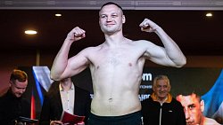 В Челябинске прошло медийное взвешивание участников турнира по боксу «Битва на Урале»